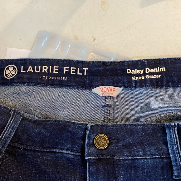 Laurie Felt Petite Plus Daisy Premium Denim Knee Grazer Dark Vintage 20WP - Picture 4 of 8